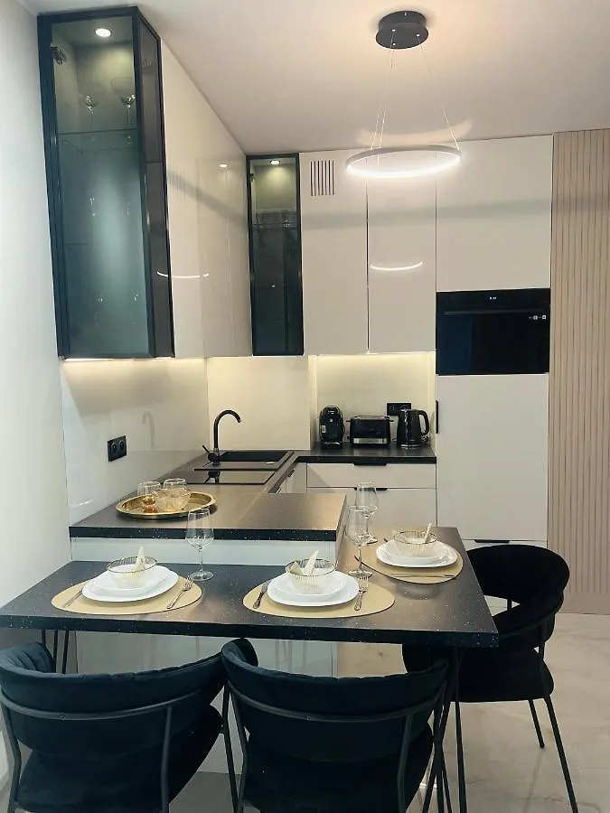 Crystal Luxury Apartment With Free Parking In Cracow For 4 Guests كراكوفيا بولندا