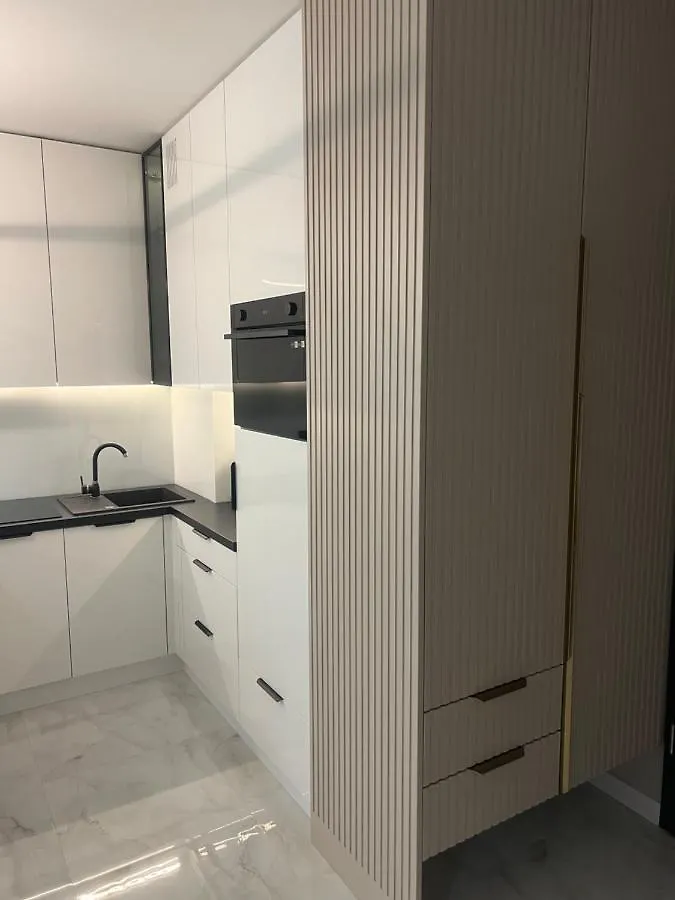 Crystal Luxury Apartment With Free Parking In Cracow For 4 Guests Krakow 0*,  Poland